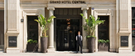 Entrée du Gran Hotel Central, Barcelone © Gran Hotel Central
