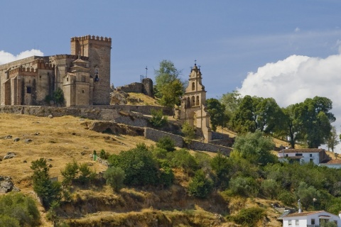 Крепостные сооружения в Арасене (Уэльва, Андалусия).