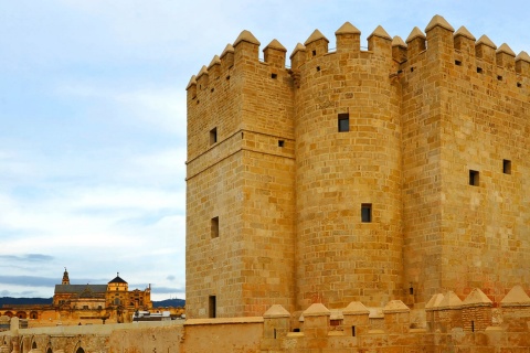 Torre de Calahorra y Puente Romano 
