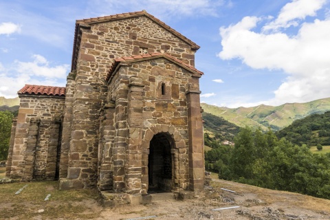 Kirche Santa Cristina de Lena in Pola de Lena (Asturien)