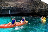 Плавание на байдарках в водах острова Форментера (Балеарские острова).