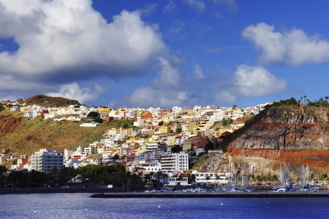 Панорамный вид на Сан-Себастьян-де-ла-Гомера (Канарские острова).