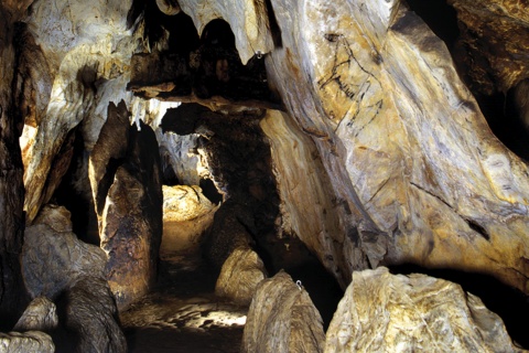Пещера Лас-Монедас. Пуэнте-Вьесго