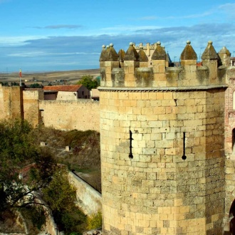 Porta de San Andrés da muralha de Segóvia