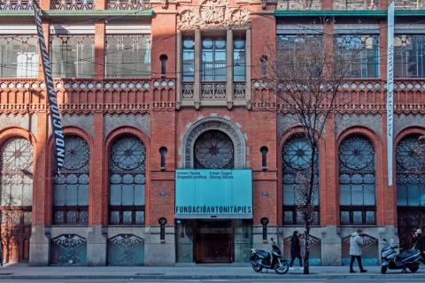 Muzeum Fundacji Antoni Tàpies. Barcelona