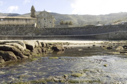 Monastère royal Santa María de Oia, dans la province de Pontevedra (Galice)