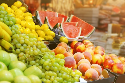 Frutas frescas en un mercado