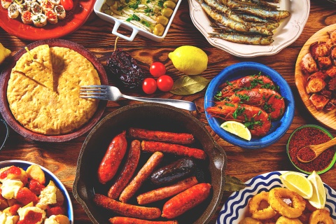 Diferentes pratos típicos da gastronomia espanhola