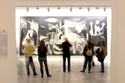 Картина Пикассо «Герника», Национальный музей «Центр искусств имени королевы Софии»