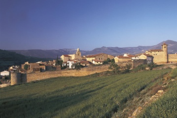 Blick auf Mirambel, in Teruel (Aragonien)