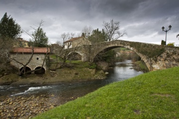 The River Miera on its course through Liérganes (Cantabria)