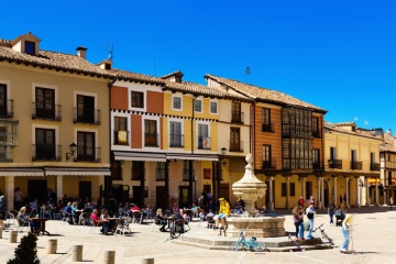 Ulica w El Burgo de Osma (Soria, Kastylia i León)