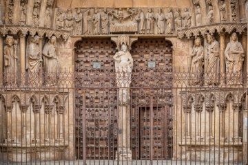 Detailaufnahme der Kathedrale von El Burgo de Osma (Soria, Kastilien-León)