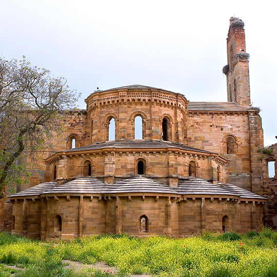 Руины монастыря Мореруэла в Саморе.