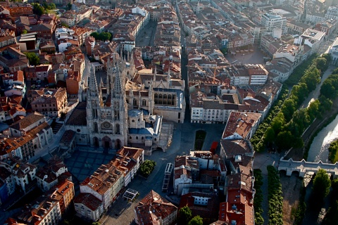 Widok Burgos z lotu ptaka