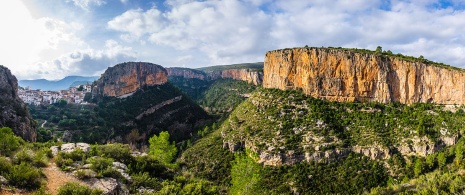 バレンシア州バレンシア県にあるチュリージャとその周辺の峡谷の景色
