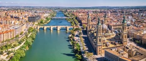 View of the Ebro river as it goes through the city of Zaragoza, Aragon