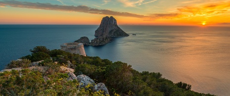Sonnenuntergang in Es Vedrá auf Ibiza, Balearen