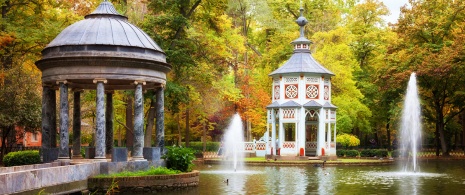 「王子の庭園」にある「チネスコスの池」。マドリード州アランフエス