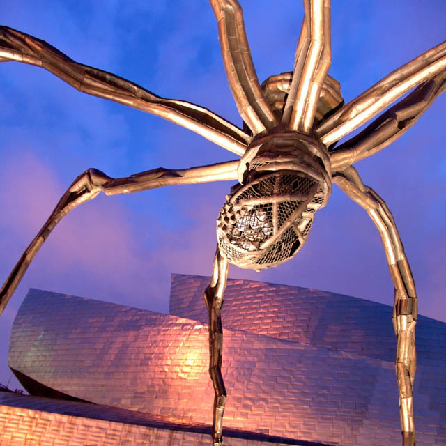 Maman sculpture by Louise Bourgeois, Bilbao