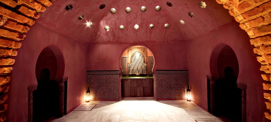 Raum für Hot-Stone-Massagen in den arabischen Bädern von Granada