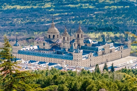 Widok na Klasztor Królewski San Lorenzo de El Escorial