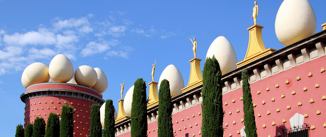Building decorated with eggs, bread and mannequins