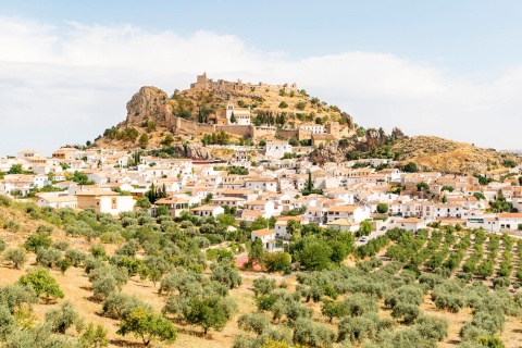 Вид на Моклин (Гранада) и его арабский замок