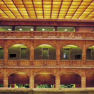 Inside the Casa del Cordón, Burgos