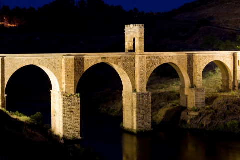  Ponte di Alcántara di notte, Estremadura