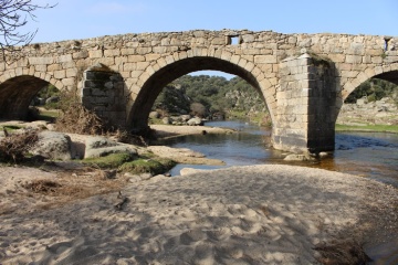 Medieval bridge in Ledesma (Salamanca, Castilla y León)