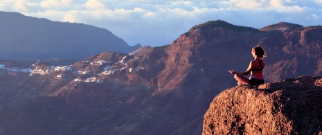 Yoga in den Bergen auf La Palma, Kanarische Inseln