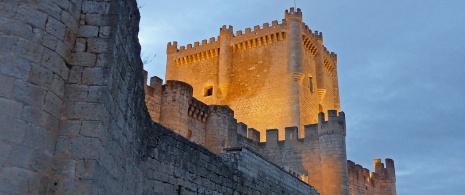 Torre del castello di Peñafiel. Valladolid