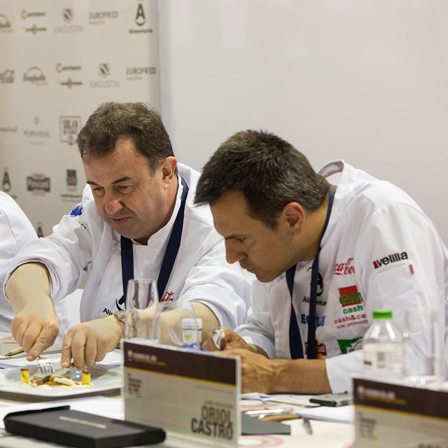 Jury des Wettbewerbs „Koch des Jahres“ mit Martín Berasategui und Oriol Castro